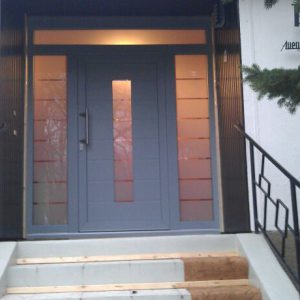 Haustür mit Seitenteilen & Oberlicht