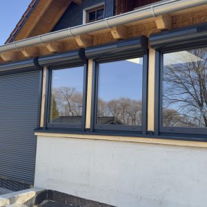 solarbetriebene Vorbaurollläden