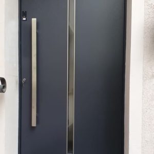 Haustür, modern in Anthrazit mit Fingerprint